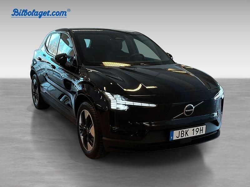 Begagnad Volvo EX30 Single Motor Extended Range 202 kW (275 HK) 2025 Svart SUV