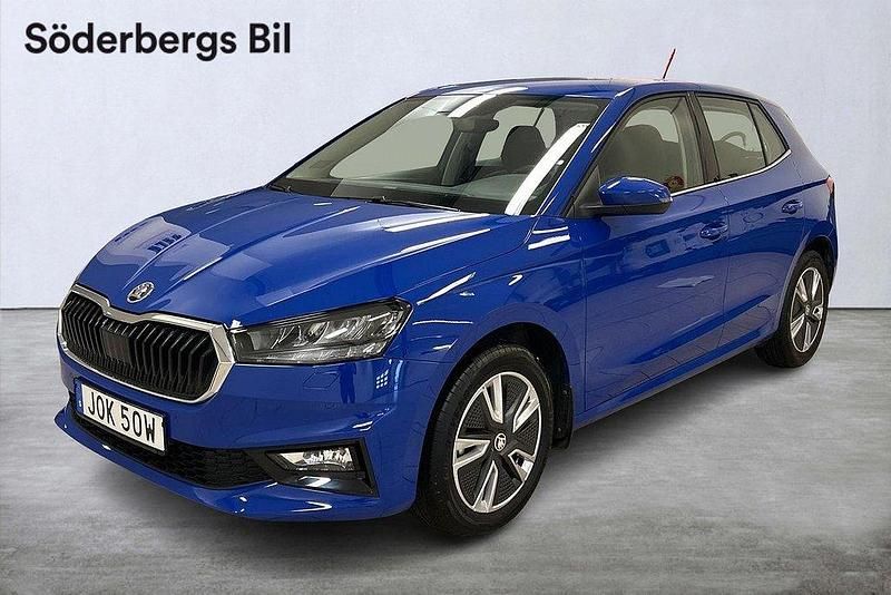Blå Begagnad 2022 Skoda Fabia Style Halvkombi | 209 900 kr (Bra pris) - Bild 1/4