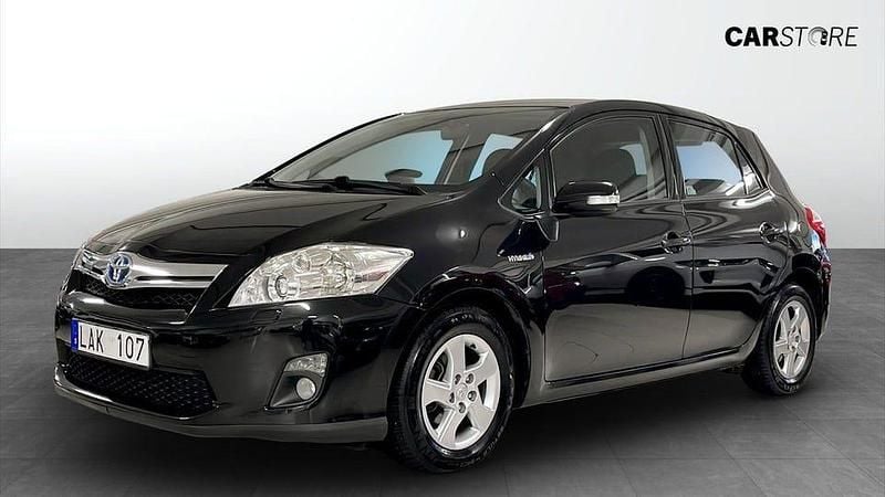 Svart Begagnad 2010 Toyota Auris Hybrid Halvkombi | 89 900 kr (Superpris) - Bild 1/4