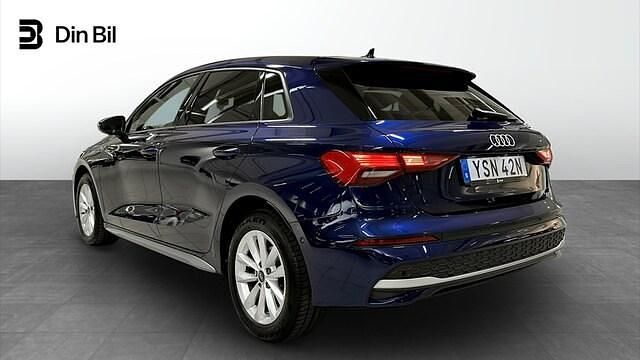 Begagnad Audi A3 Proline 150 HK (110 kW) 2024 Navarrablå metallic Sedan