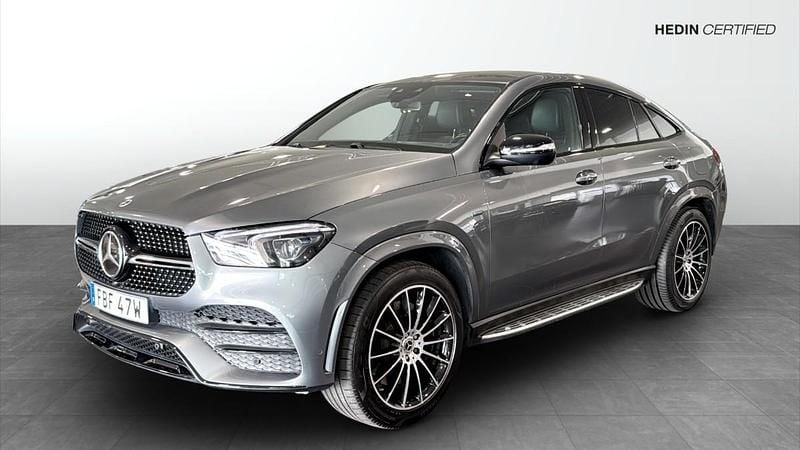 Svart Begagnad 2021 Mercedes GLE350e AMG Sportkupé | 669 900 kr (Marknadspris) - Bild 1/4