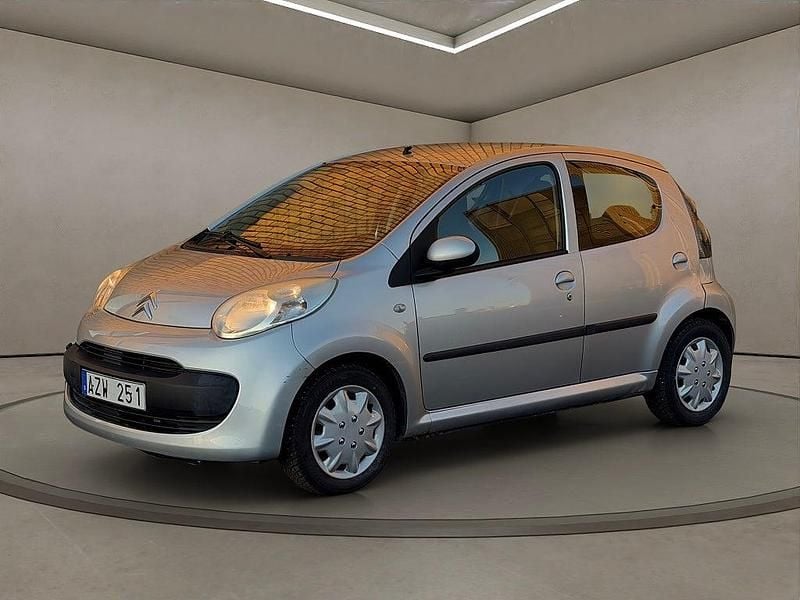 Silver Begagnad 2006 Citroën C1 Halvkombi | 29 900 kr (Marknadspris) - Bild 1/4