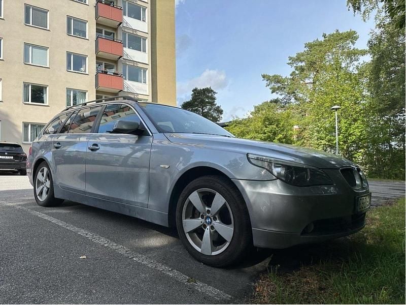 Grå Begagnad 2007 BMW 525 Kombi | 50 000 kr (Bra pris) - Bild 1/4