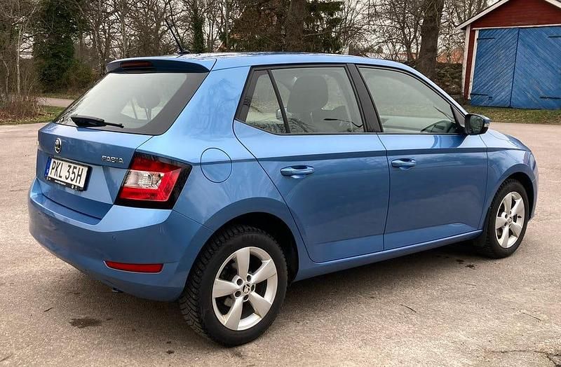 Begagnad Skoda Fabia 95 HK (69 kW) 2019