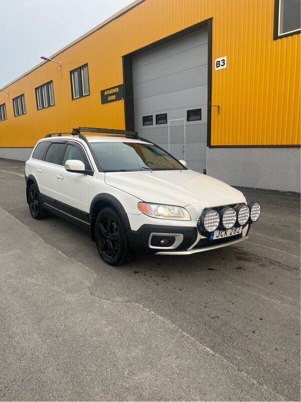 Vit Begagnad 2011 Volvo XC70 Summum SUV | 99 000 kr (Marknadspris) - Bild 1/3