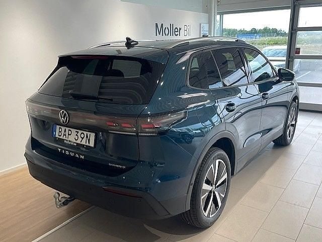 Ny VW Tiguan Life 204 HK (150 kW) 2025 Mörkblå (nightshade blue metallic) SUV