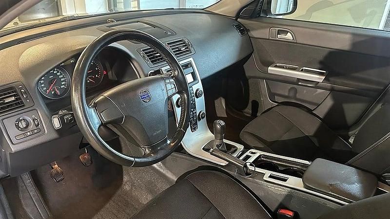 Begagnad Volvo V50 109 HK (80 kW) 2010 Grön Kombi