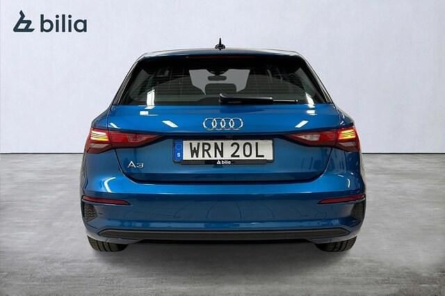 Begagnad Audi A3 Proline 151 HK (111 kW) 2023 Blå Sedan