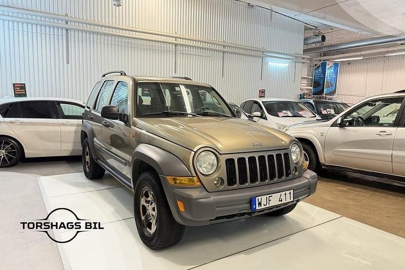 Brun Begagnad 2005 Jeep Cherokee SUV | 74 900 kr - Bild 1/3
