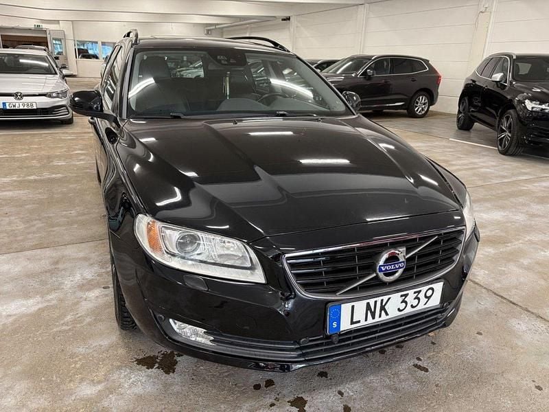 Svart Begagnad 2014 Volvo V70 Dynamic Kombi | 179 900 kr (Dyr) - Bild 1/4
