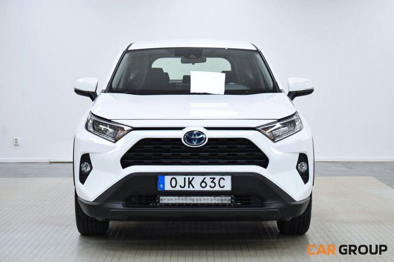 Vit Begagnad 2020 Toyota RAV4 Hybrid Active SUV | 279 900 kr (Bra pris) - Bild 1/4