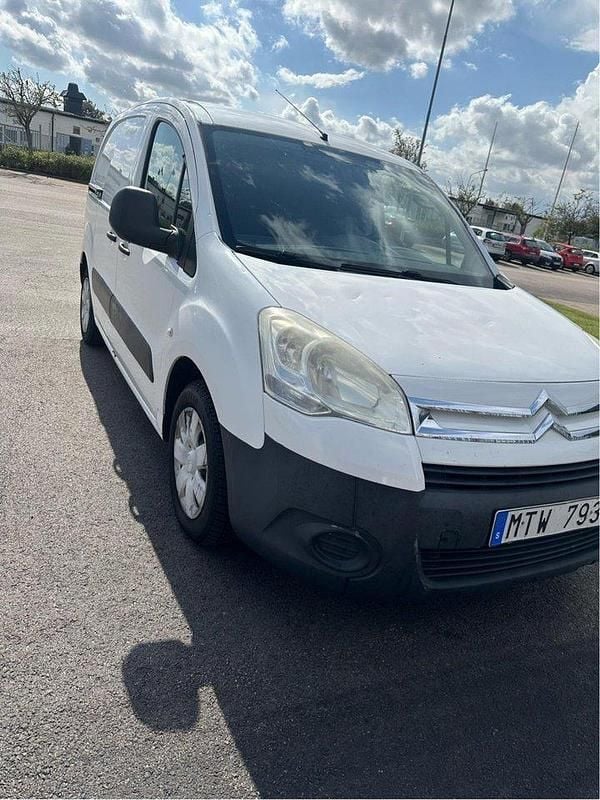 Vit Begagnad 2012 Citroën Berlingo Minibuss | 46 000 kr (Bra pris) - Bild 1/4