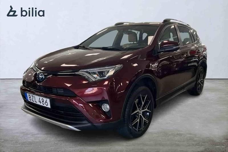 Röd Begagnad 2016 Toyota RAV4 Hybrid SUV | 243 900 kr (Bra pris) - Bild 1/1