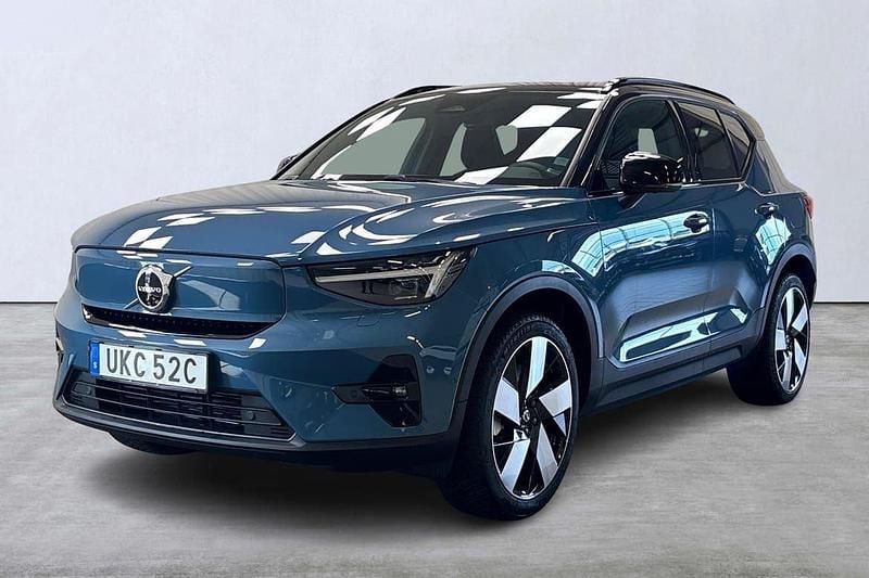 Blå Begagnad 2024 Volvo XC40 Ultimate SUV | 469 900 kr (Marknadspris) - Bild 1/4