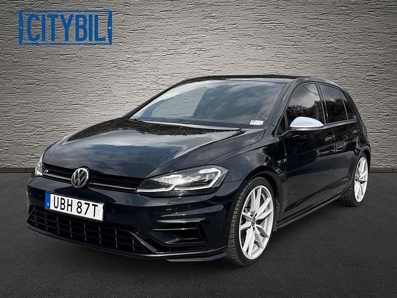 Svart Begagnad 2019 VW Golf VII R Halvkombi | 359 900 kr - Bild 1/4
