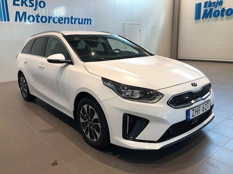 Vit Begagnad 2021 Kia Ceed Sportswagon Kombi | 209 900 kr (Marknadspris) - Bild 1/4