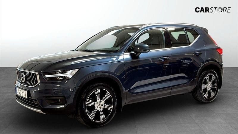 Blå Begagnad 2019 Volvo XC40 Inscription SUV | 269 000 kr (Marknadspris) - Bild 1/4