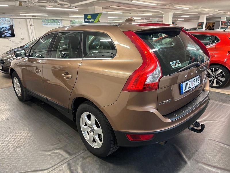 Begagnad Volvo XC60 Summum 164 HK (120 kW) 2009 Brun SUV