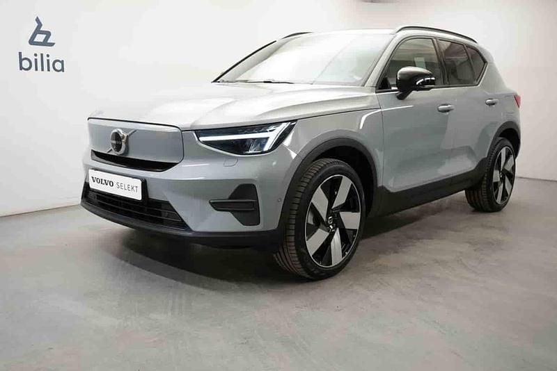 Grå Begagnad 2025 Volvo EX40 Single Motor Extended Range SUV | 439 900 kr - Bild 1/1
