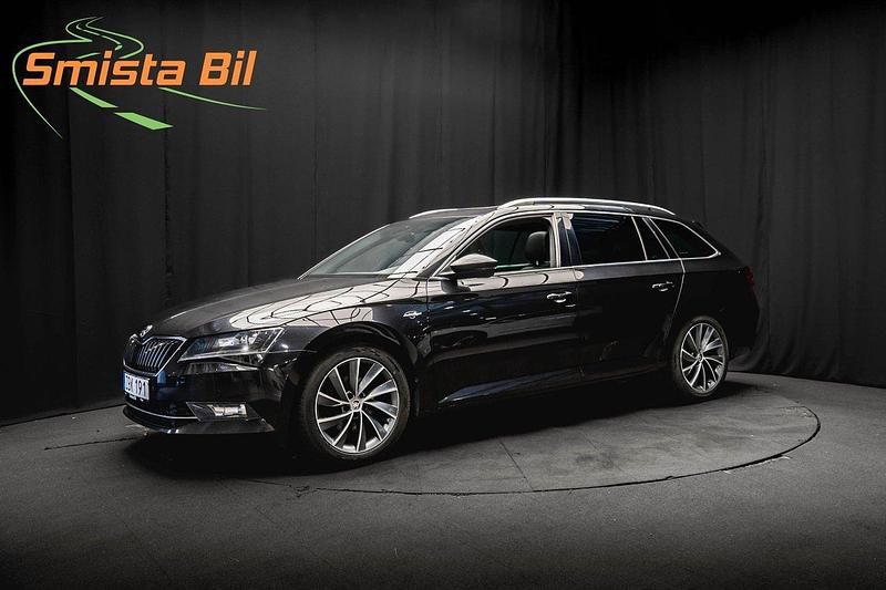 Svart Begagnad 2017 Skoda Superb LAURIN & KLEMENT Kombi | 236 900 kr (Lite dyr) - Bild 1/3