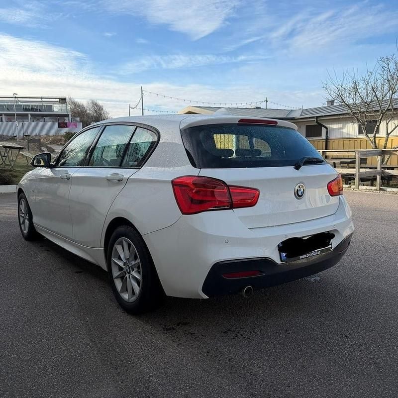 Begagnad BMW 118 M Sport 150 HK (110 kW) 2018 Halvkombi
