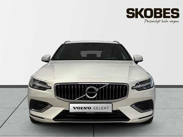 Begagnad Volvo V60 341 HK (250 kW) 2020 Vit Kombi