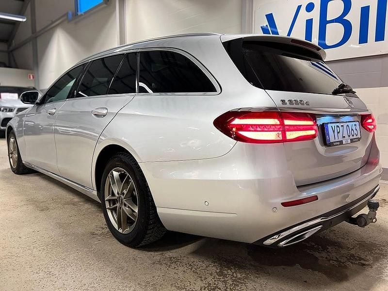Begagnad Mercedes E220 Avantgarde 194 HK (142 kW) 2017 Silver Kombi