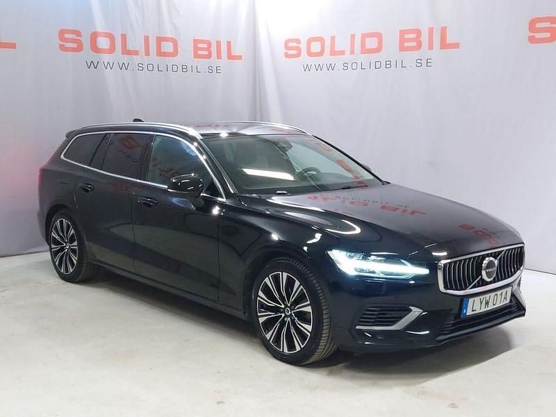 Black solid stone Begagnad 2023 Volvo V60 Core Kombi | 359 900 kr (Marknadspris) - Bild 1/4