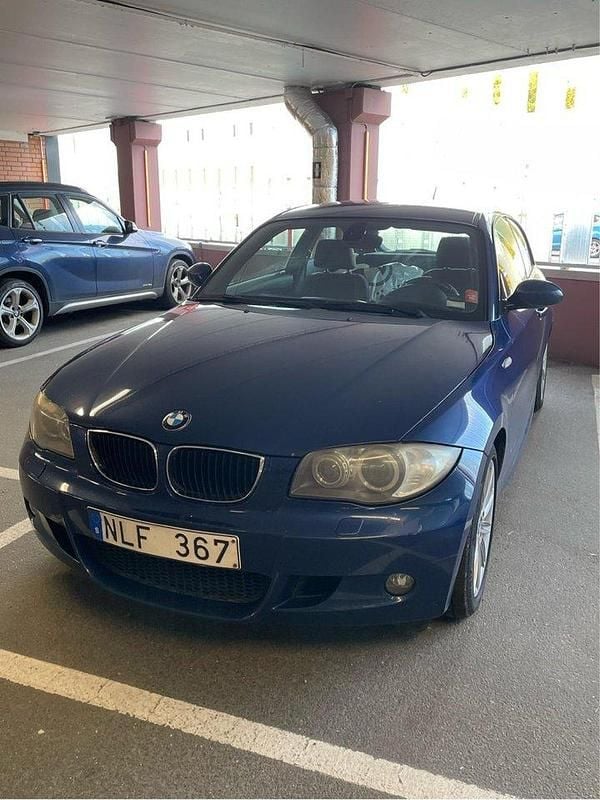 Blå Begagnad 2009 BMW 118 M Sport Halvkombi | 65 000 kr (Bra pris) - Bild 1/3