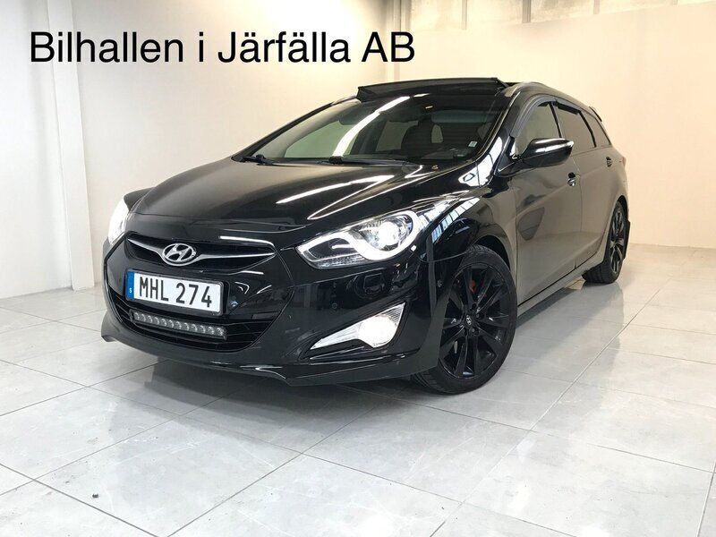 Svart Begagnad 2011 Hyundai i40 Kombi | 119 900 kr (Marknadspris) - Bild 1/4