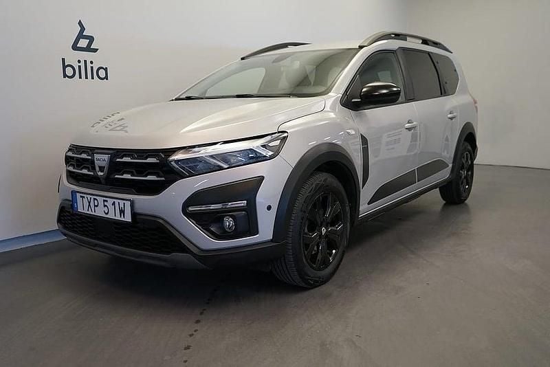 Grå Begagnad 2022 Dacia Jogger Extreme Minibuss | 179 500 kr (Marknadspris) - Bild 1/3