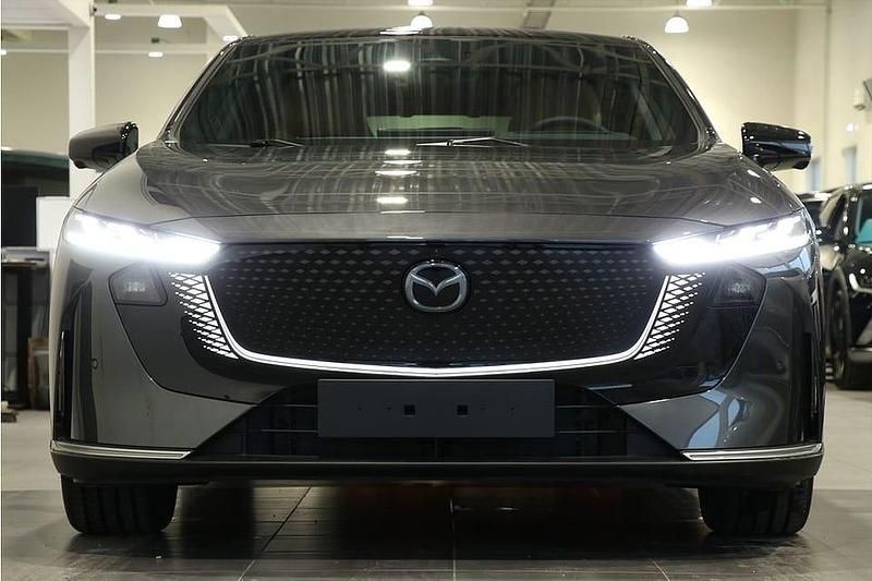 Ny Mazda 6e Takumi-Line 189 kW (258 HK) 2025 Grå Halvkombi