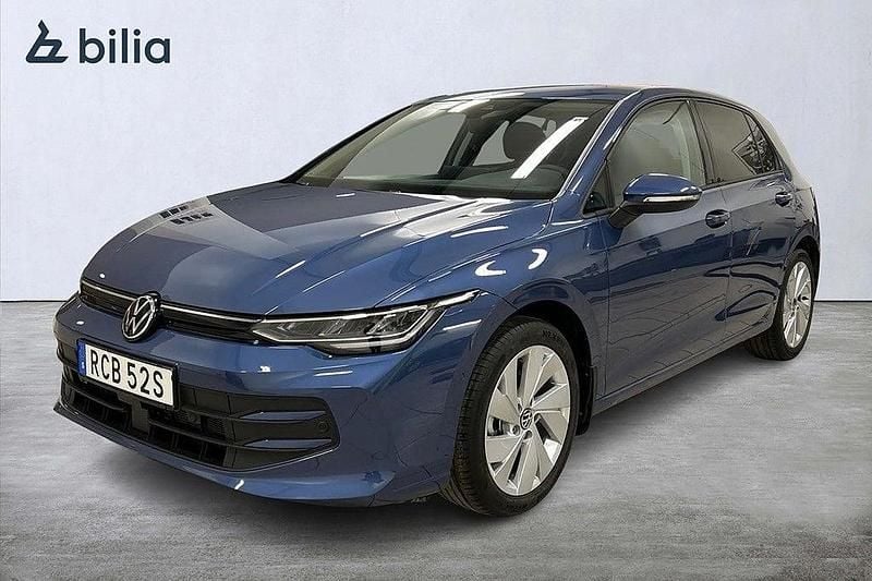Blå Ny 2025 VW Golf VIII Edition Halvkombi | 279 800 kr (Marknadspris) - Bild 1/4