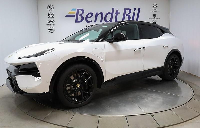Ny Lotus Eletre 330 kW (450 HK) 2026 Akoya white SUV