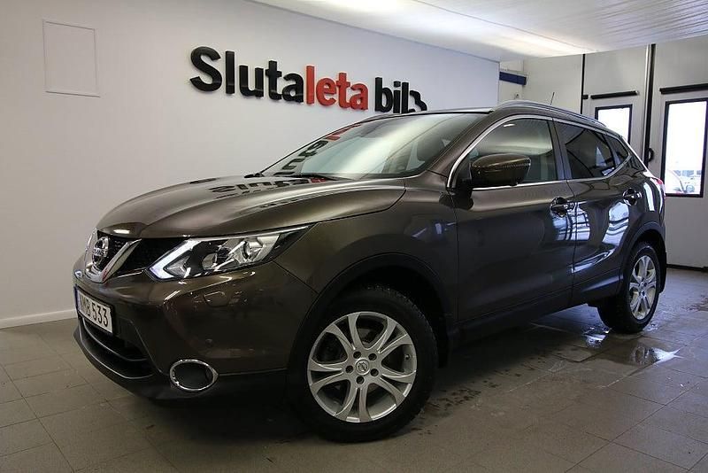 Brun metallic Begagnad 2015 Nissan Qashqai 360º SUV | 134 900 kr (Lite dyr) - Bild 1/4