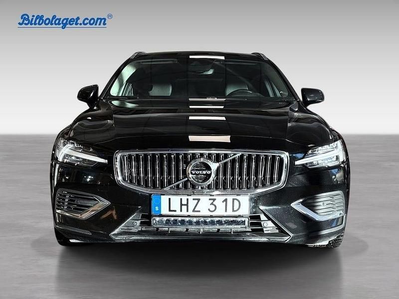 Begagnad Volvo V60 Inscription 344 HK (253 kW) 2022 Svart Kombi