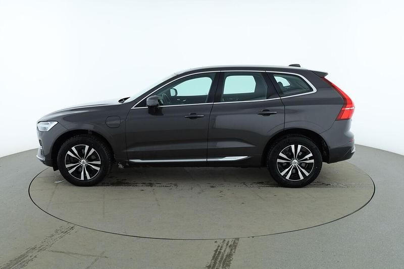 Begagnad Volvo XC60 Core 398 HK (292 kW) 2022 Grå SUV