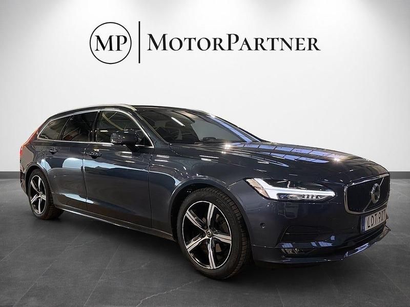 Blå Begagnad 2019 Volvo V90 Momentum Kombi | 279 900 kr (Bra pris) - Bild 1/4