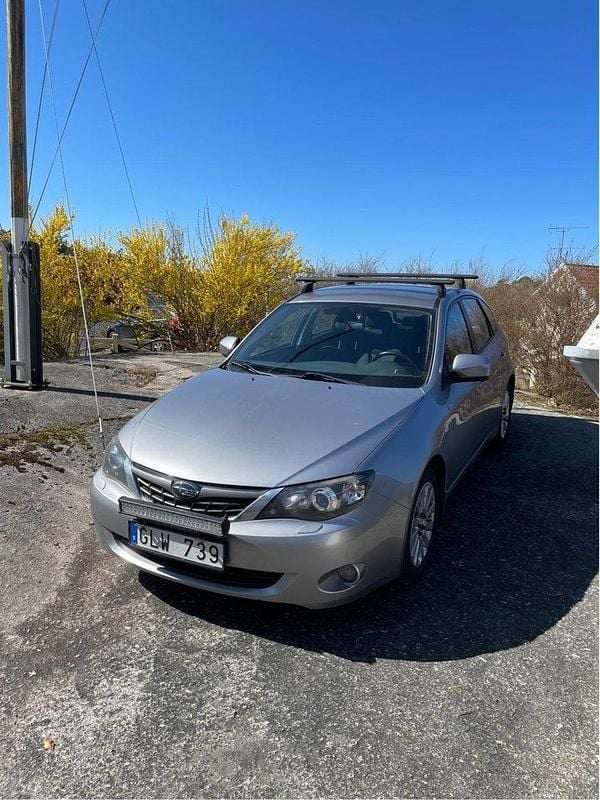 Silver Begagnad 2008 Subaru Impreza Halvkombi | 35 000 kr (Superpris) - Bild 1/4