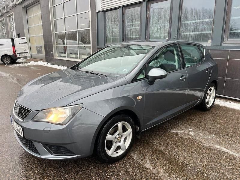 Grå Begagnad 2013 Seat Ibiza | 54 900 kr (Marknadspris) - Bild 1/4