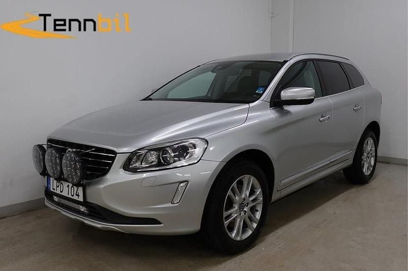 Silver Begagnad 2014 Volvo XC60 Summum SUV | 175 900 kr (Marknadspris) - Bild 1/4