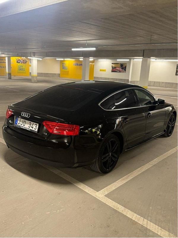 Svart Begagnad 2014 Audi A5 Sportback Comfort Halvkombi | 140 000 kr (Dyr) - Bild 1/4