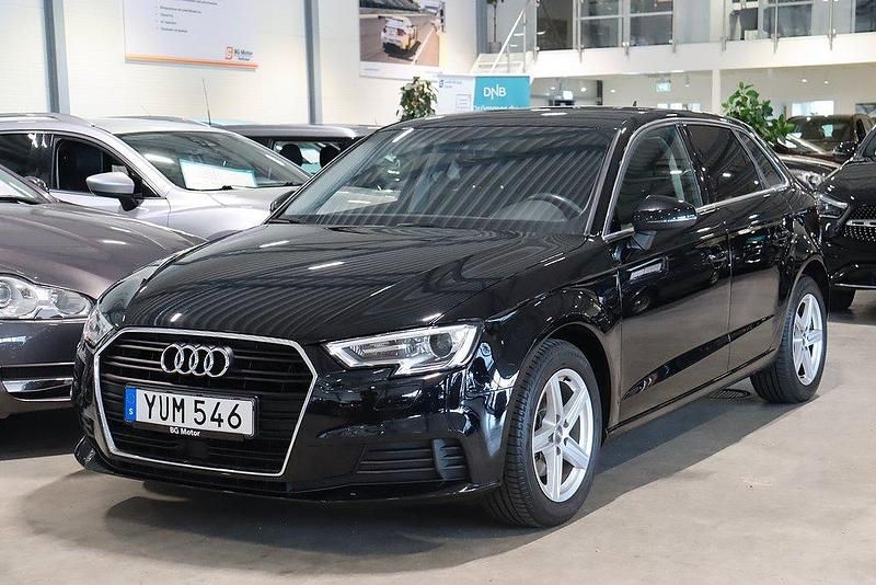 Svart Begagnad 2018 Audi A3 Proline Halvkombi | 169 900 kr (Marknadspris) - Bild 1/4