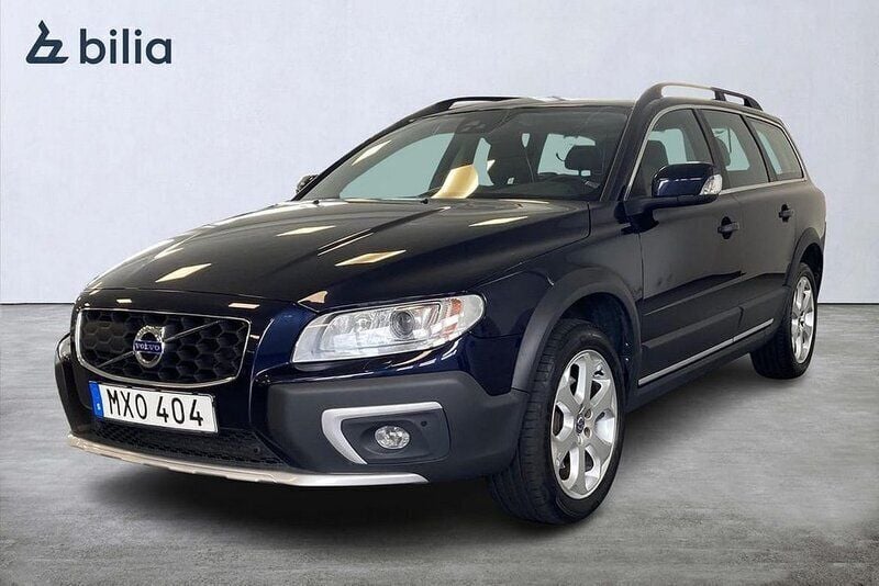 Mörkblå Begagnad 2016 Volvo XC70 Standard SUV | 219 900 kr (Marknadspris) - Bild 1/3