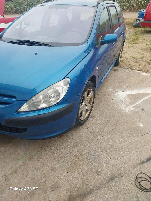 Blå Begagnad 2004 Peugeot 307 Kombi | 4 000 kr (Superpris) - Bild 1/4