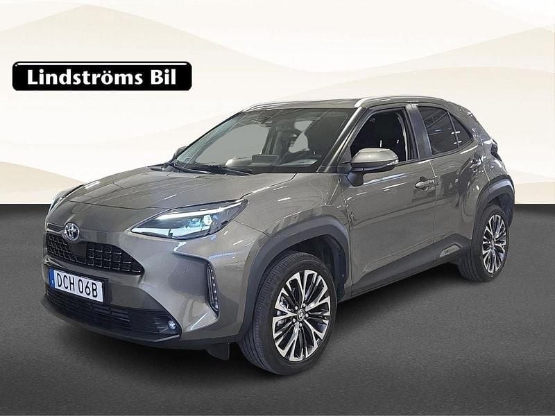 Grön Begagnad 2022 Toyota Yaris Hybrid Edition SUV | 299 900 kr (Marknadspris) - Bild 1/3