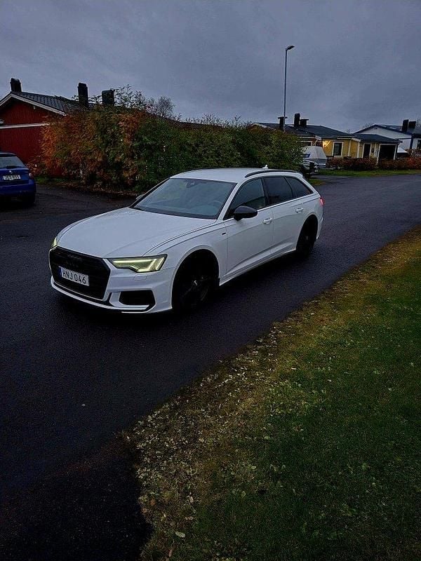Vit Begagnad 2019 Audi A6 Comfort Kombi | 330 000 kr (Marknadspris) - Bild 1/4