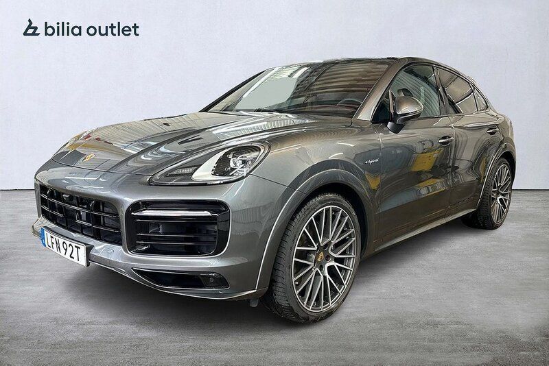 Mörkgrå Begagnad 2022 Porsche Cayenne Sport SUV | 899 900 kr (Bra pris) - Bild 1/3