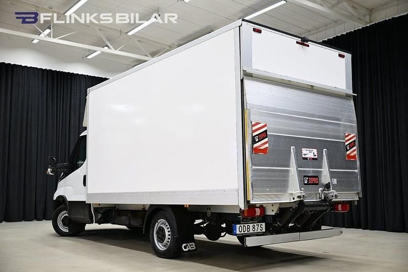 Begagnad Iveco Daily 136 HK (100 kW) 2023 Vit