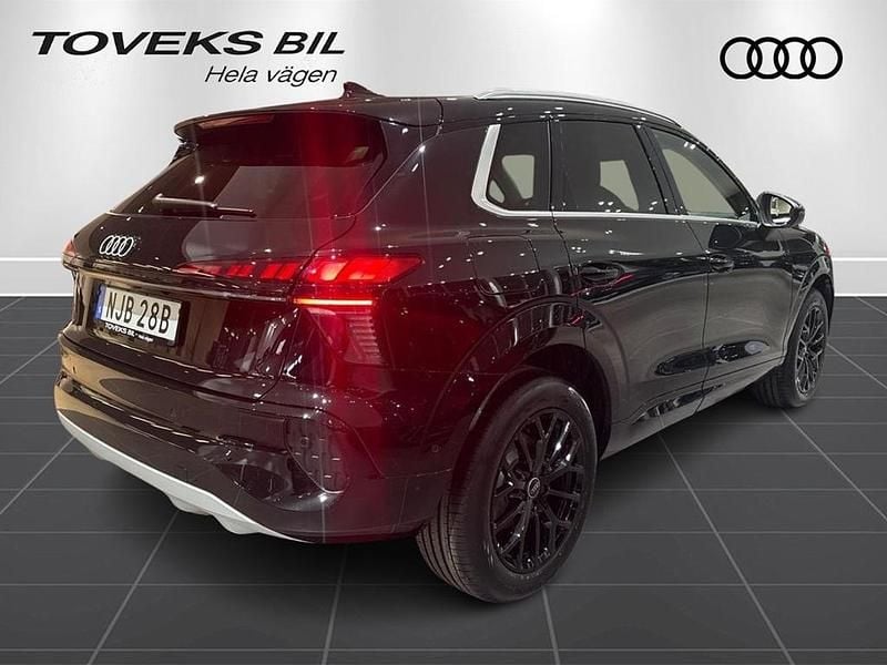 Ny Audi Q3 2026 Svart SUV